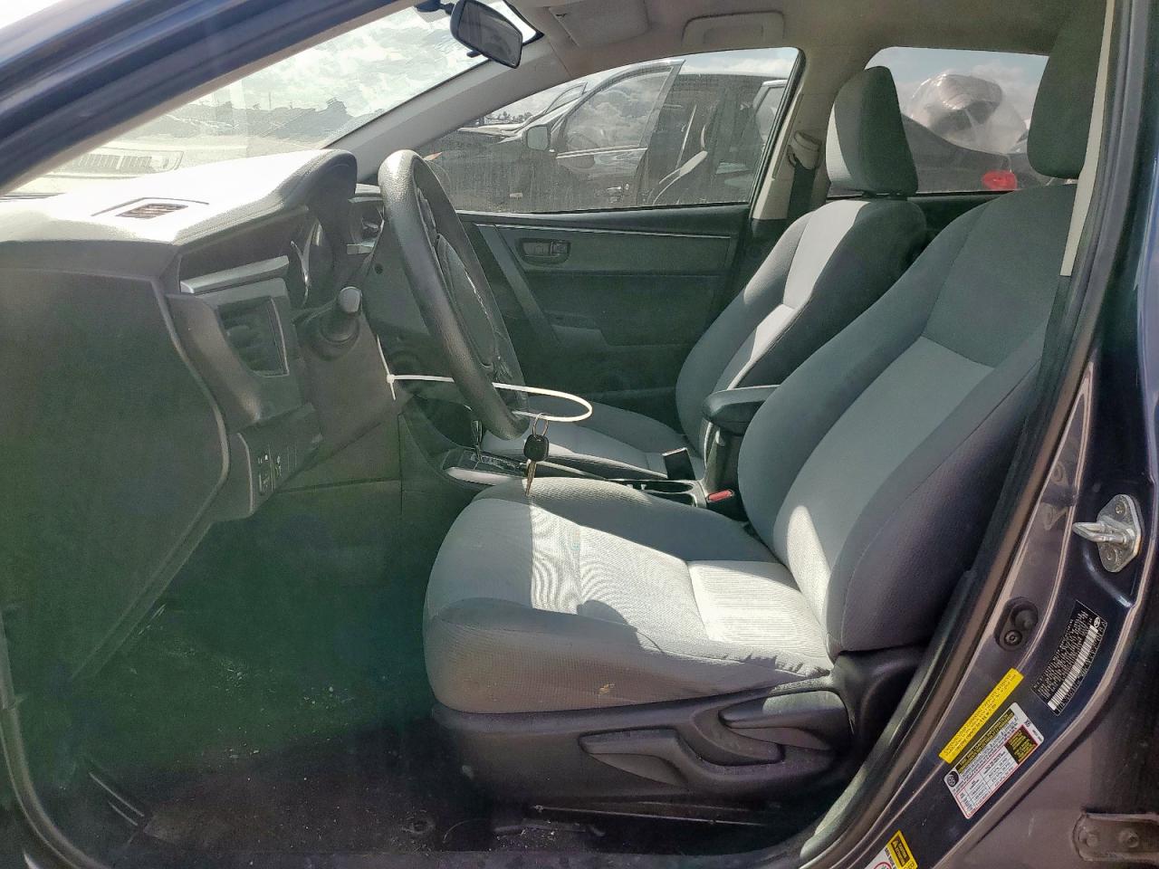 Toyota Corolla L Image 7