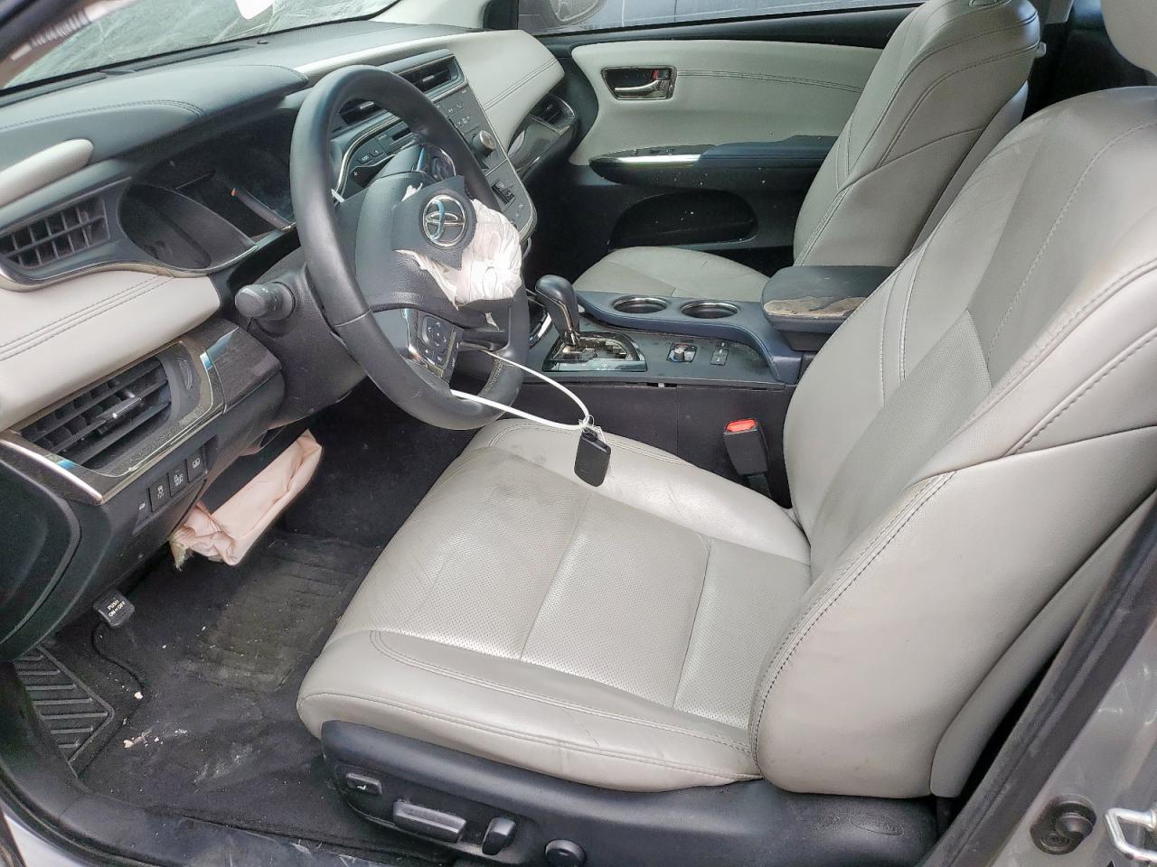 Toyota Avalon Xle Image 12