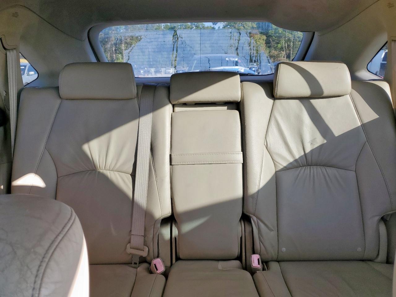 Lexus RX 330 Image 9