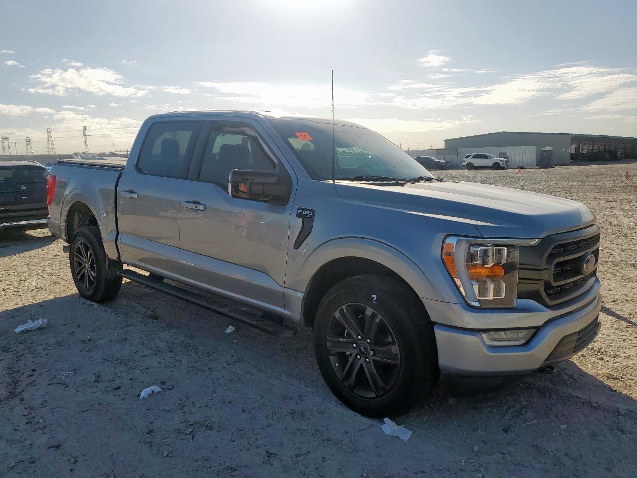 Ford F-150 Supercrew Image 4