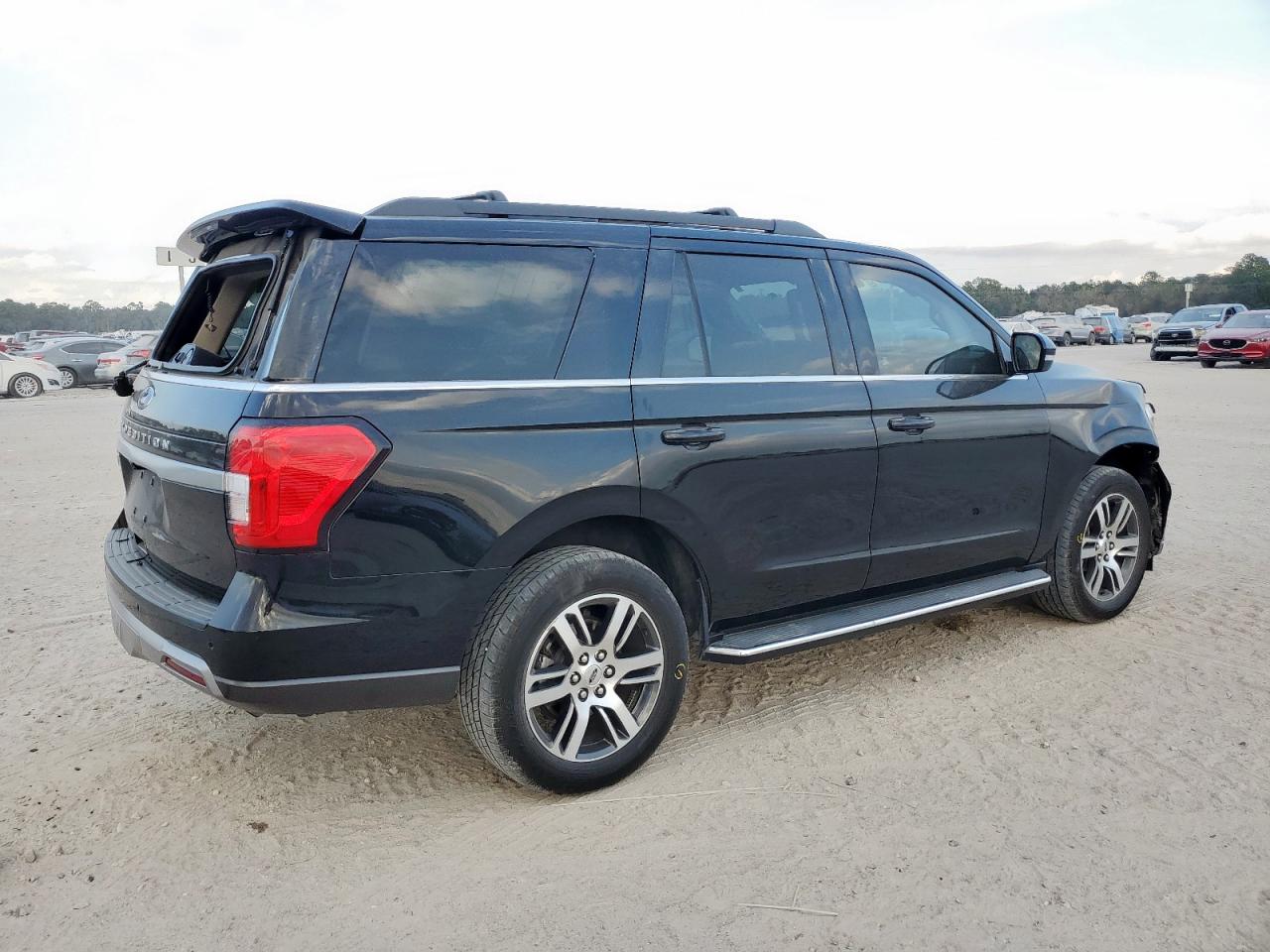 Ford Expedition Xlt Image 6