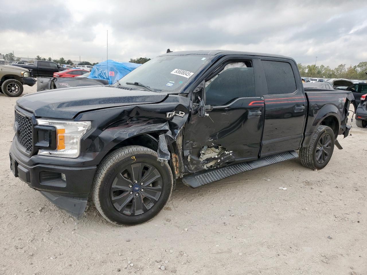 Ford F-150 Supercrew Image 1