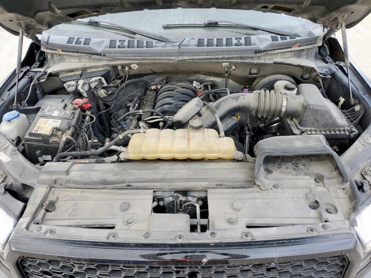 Ford F-150 Supercrew Image 12