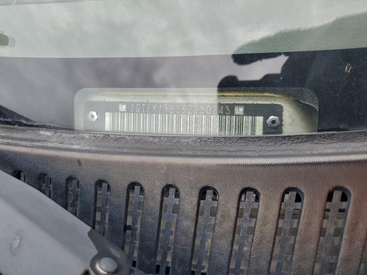 GMC Sierra K1500 Image 8