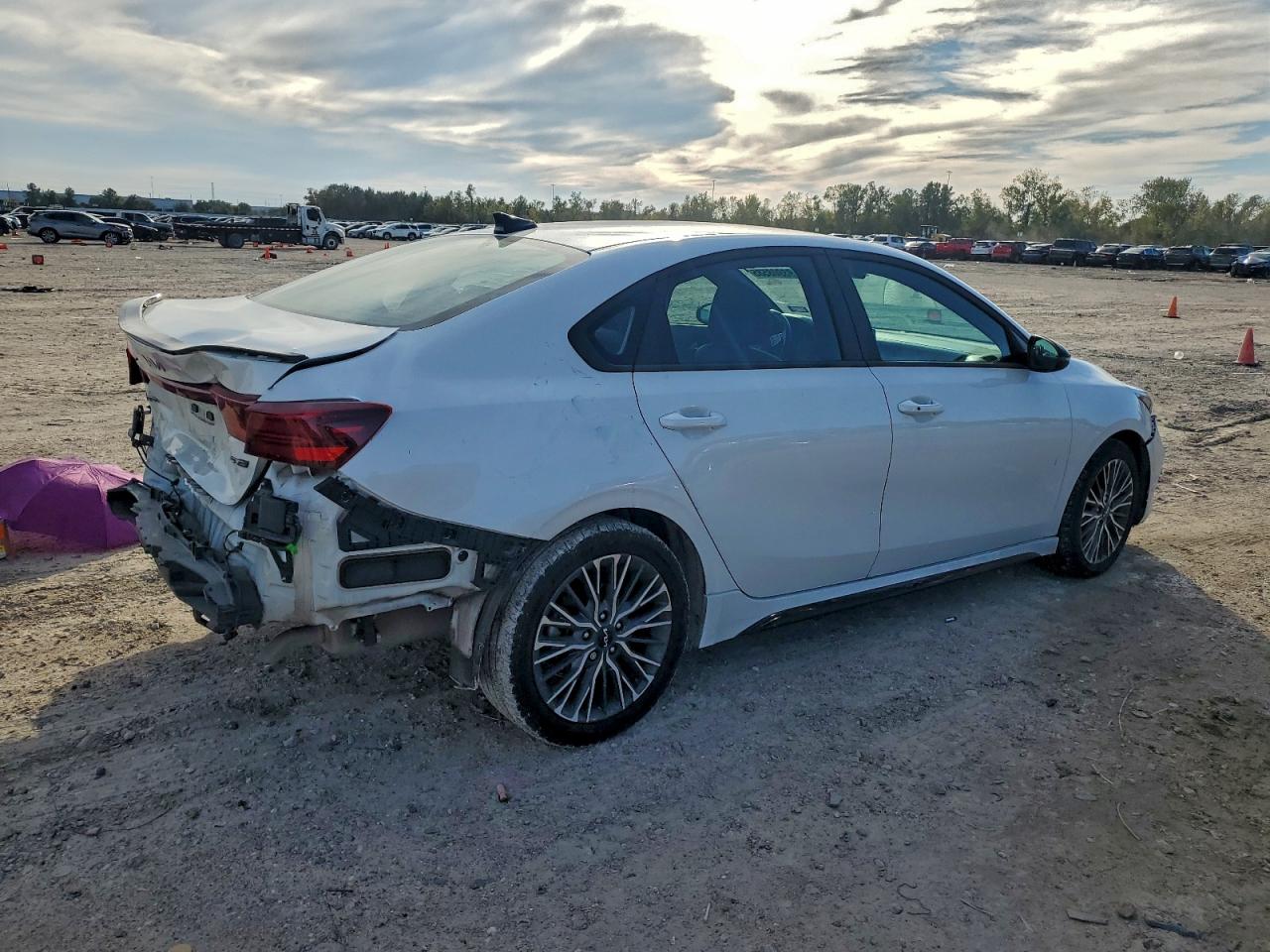 Kia Forte Gt Line Image 8