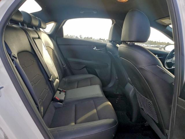 Kia Forte Gt Line Image 9