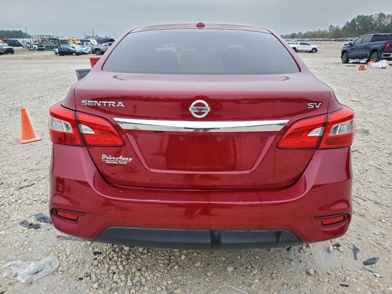 Nissan Sentra S Image 4