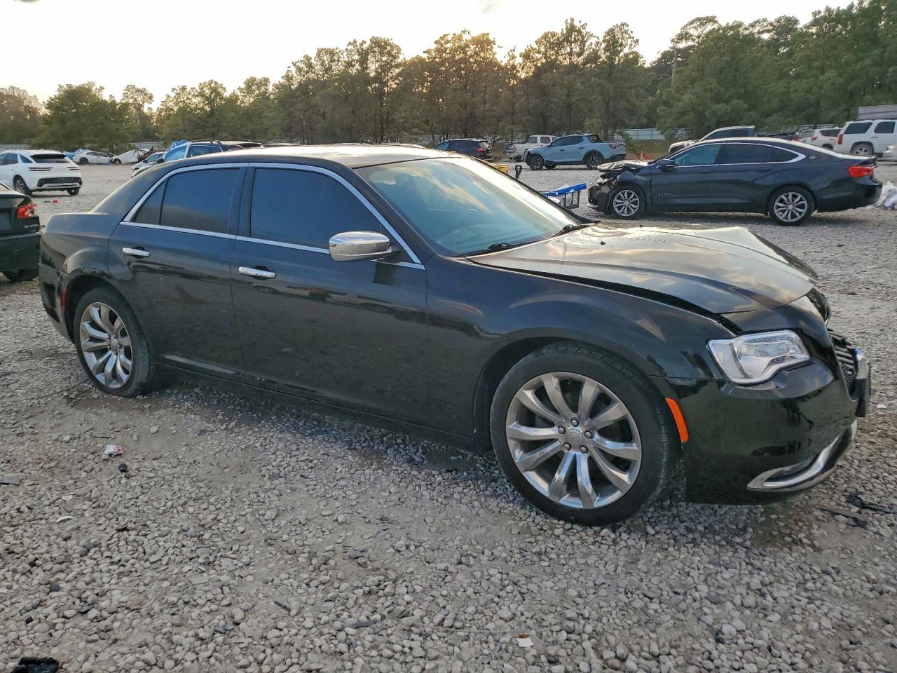 Chrysler 300 Limited Image 3