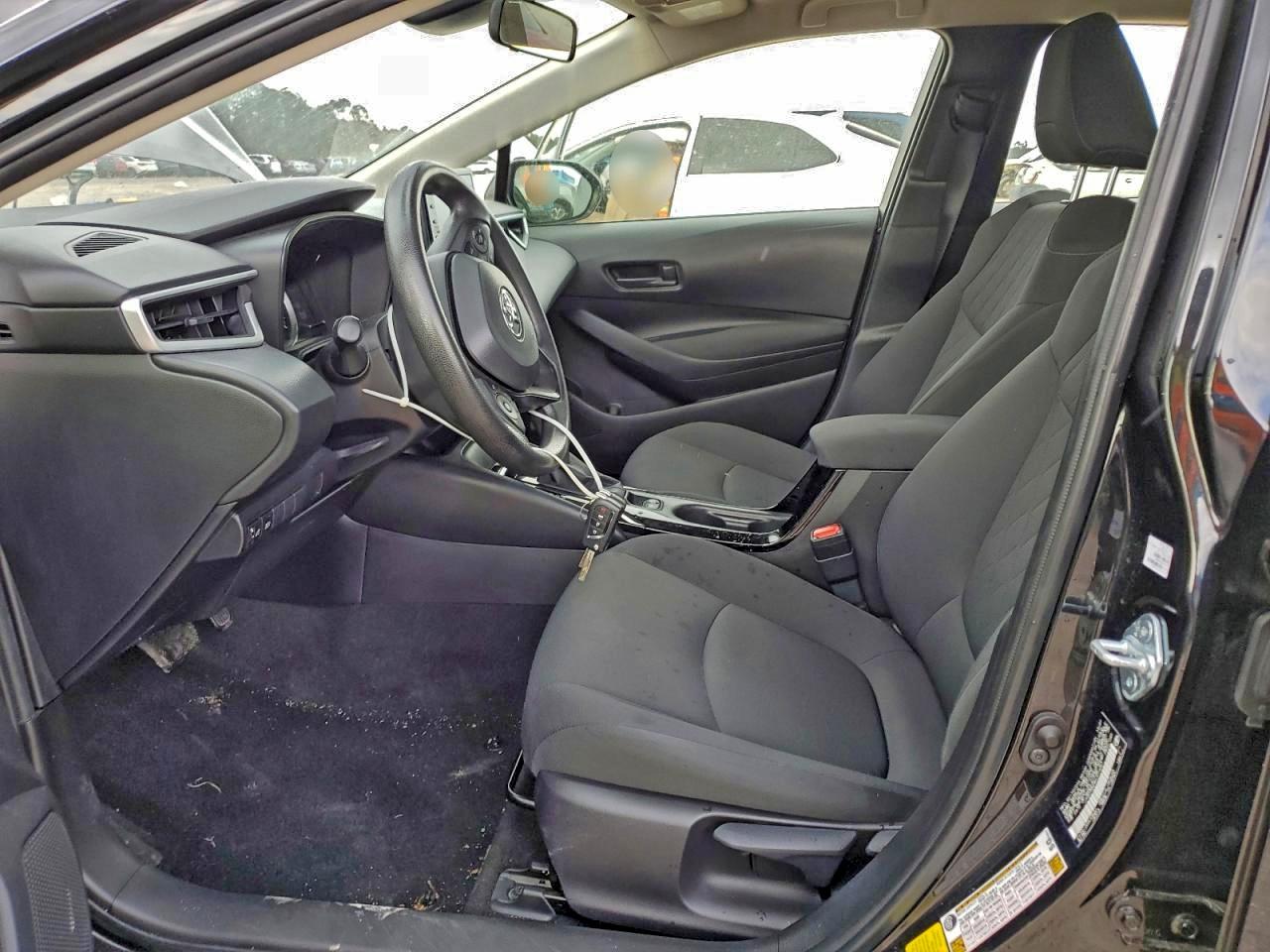 Toyota Corolla Le Image 3