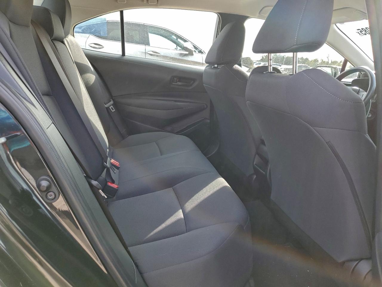 Toyota Corolla Le Image 12