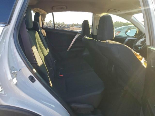 Toyota RAV4 Le Image 7