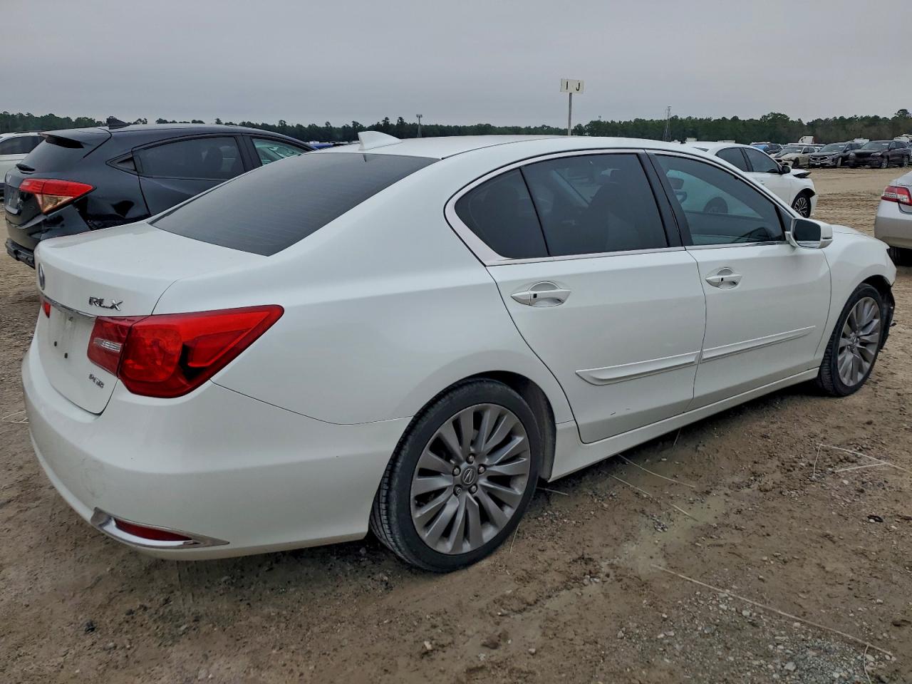 Acura RLX Tech Image 2