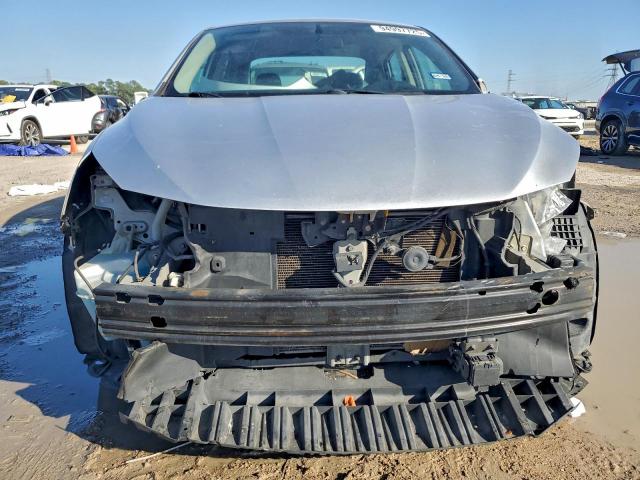 Nissan Sentra S Image 10