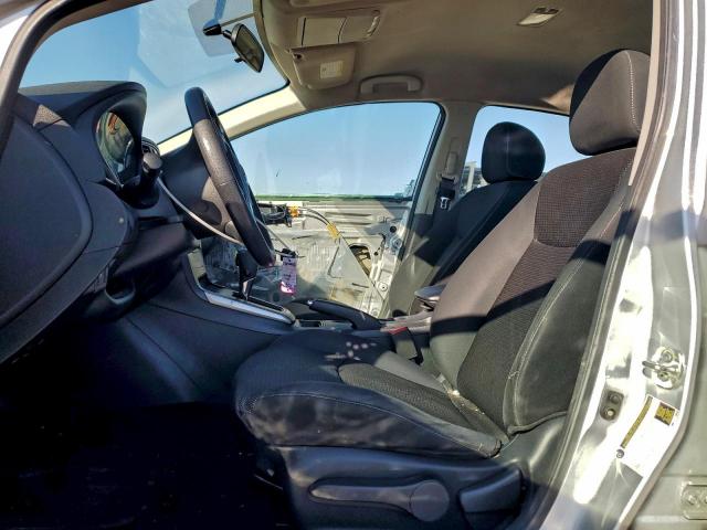 Nissan Sentra S Image 9