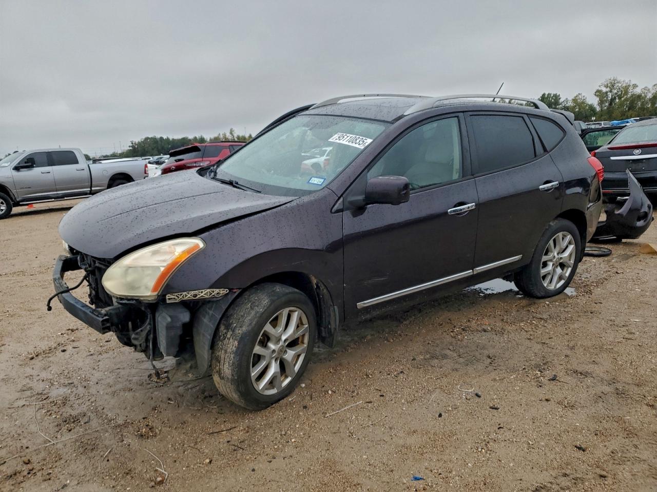 Nissan Rogue S Image 1