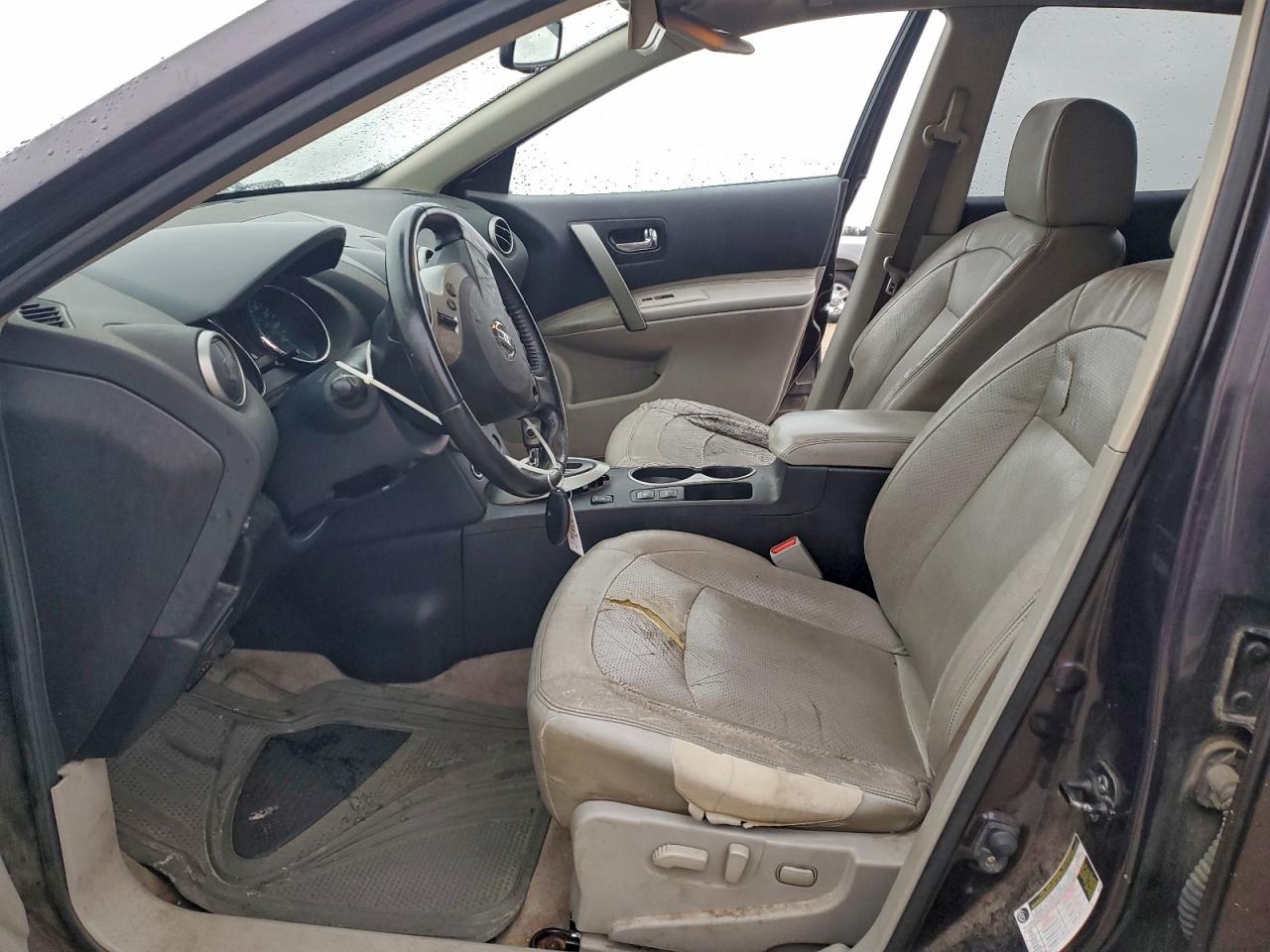 Nissan Rogue S Image 6