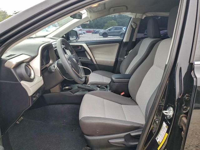 Toyota RAV4 Le Image 7