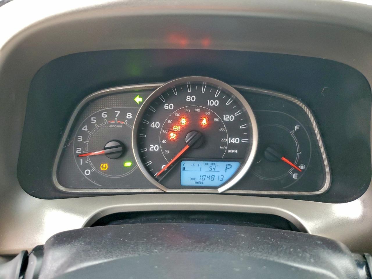 Toyota RAV4 Le Image 8