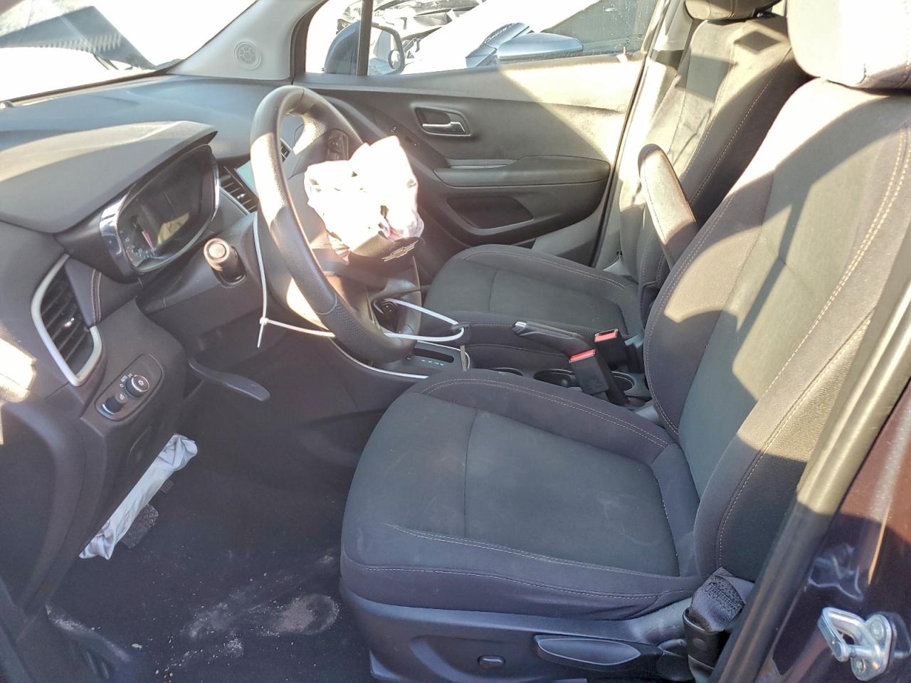 Chevrolet Trax Ls Image 3