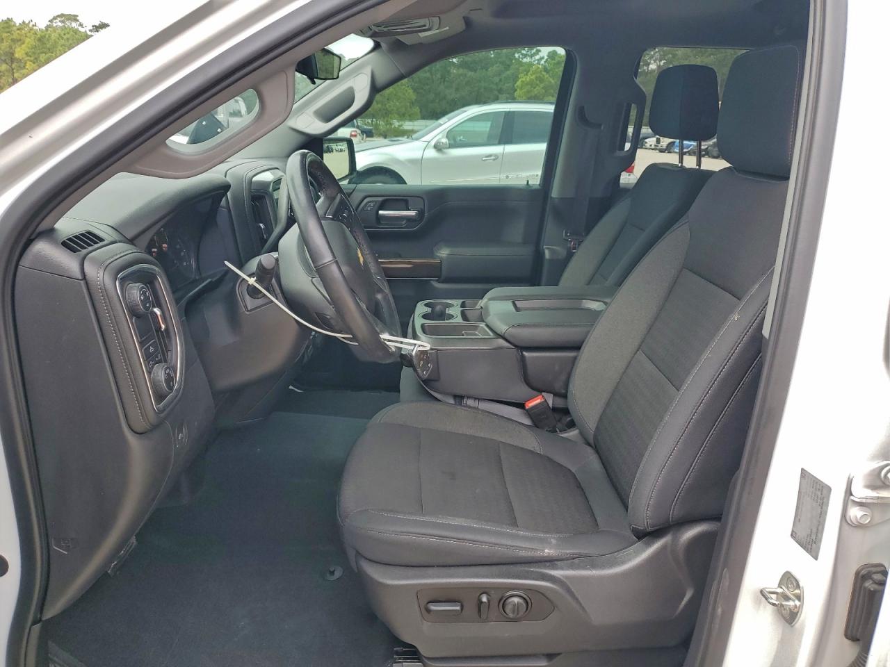 Chevrolet Silverado C1500 Lt Image 13