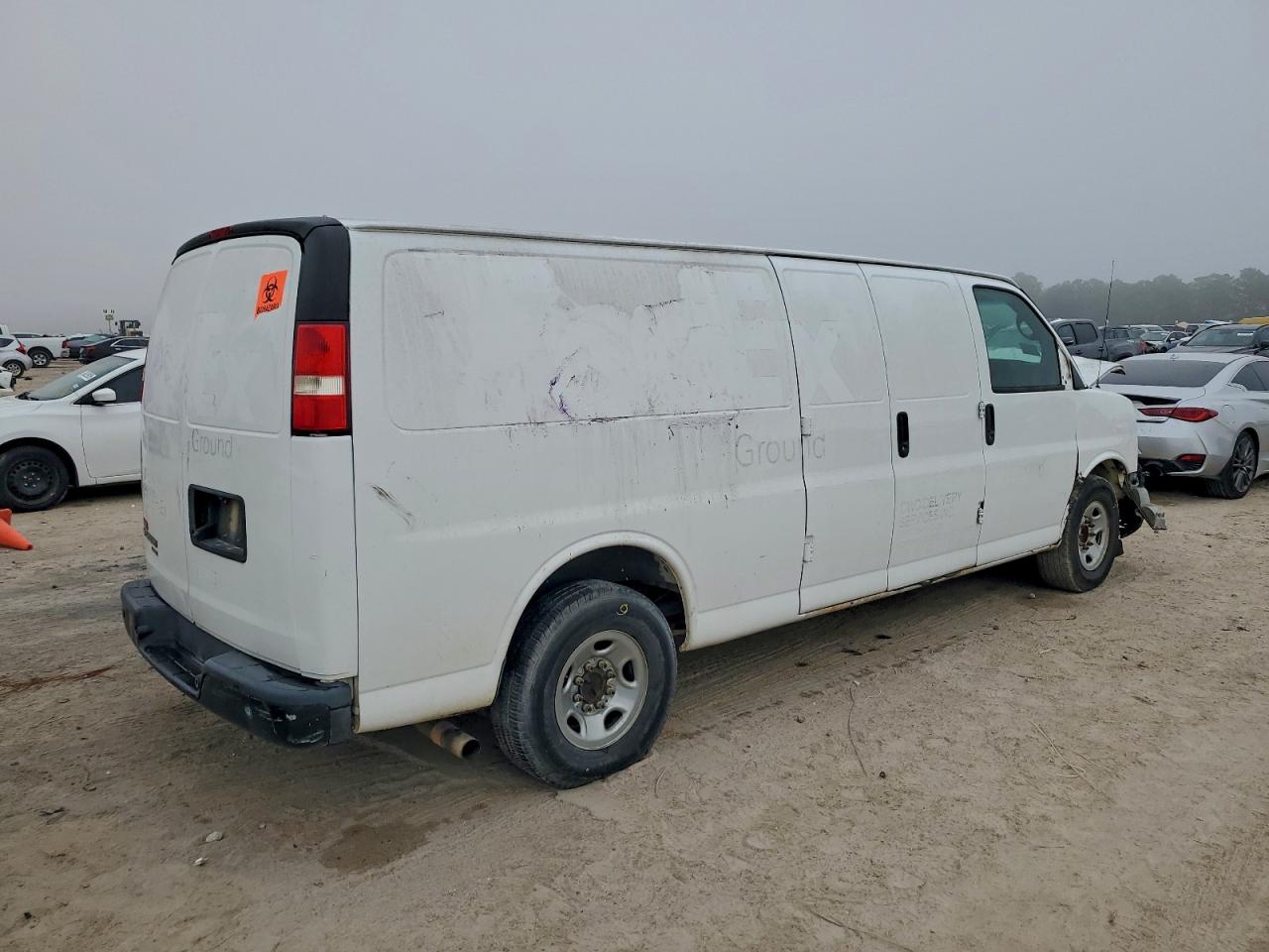 Chevrolet Express Image 7