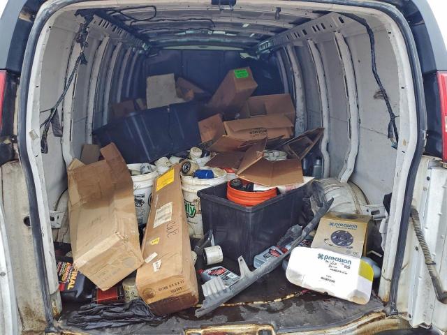 Chevrolet Express Image 9