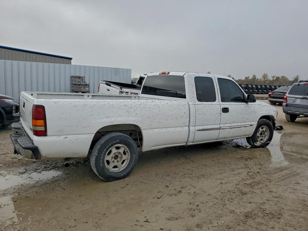 GMC Sierra C1500 Image 3