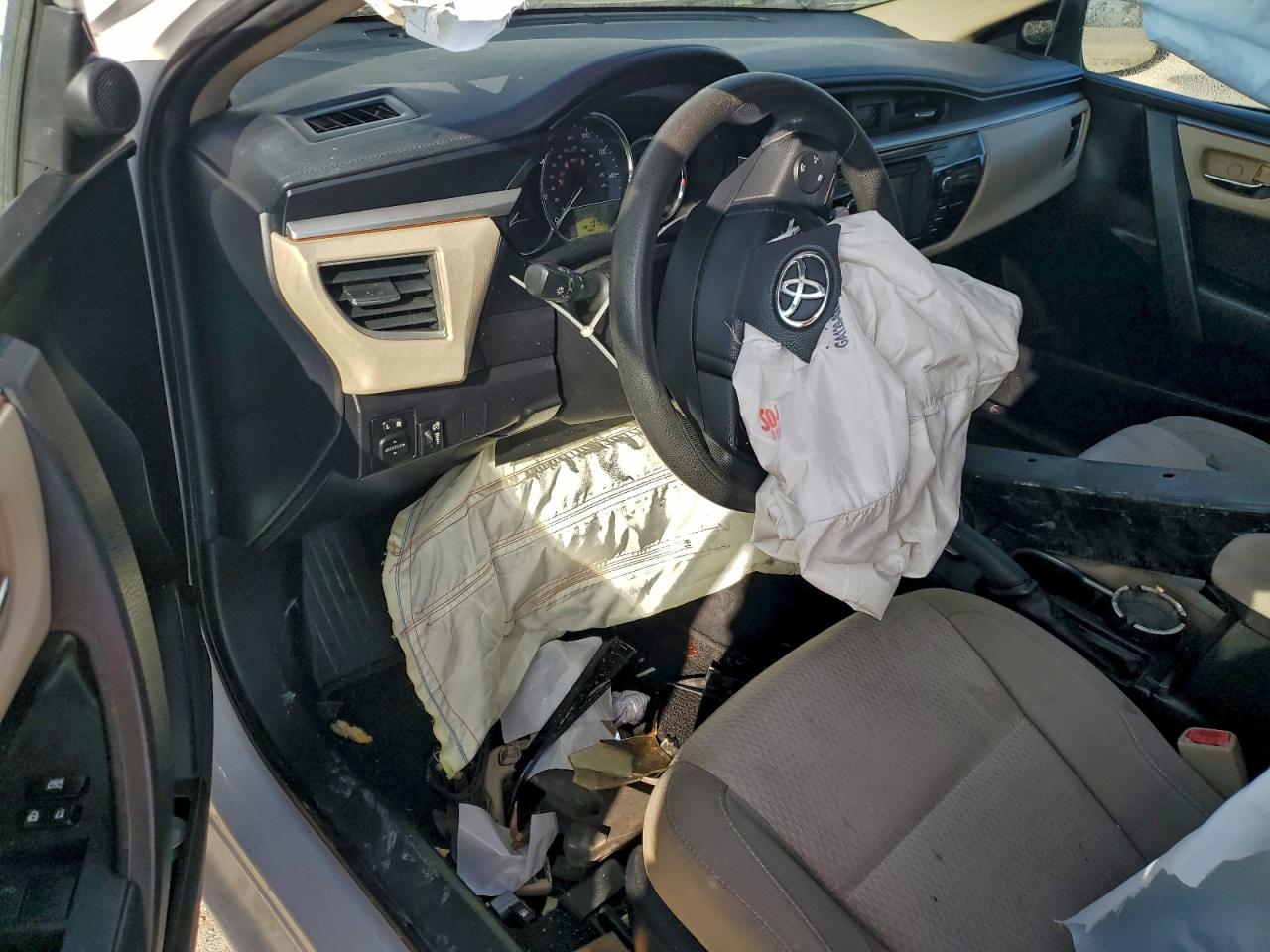 Toyota Corolla L Image 7