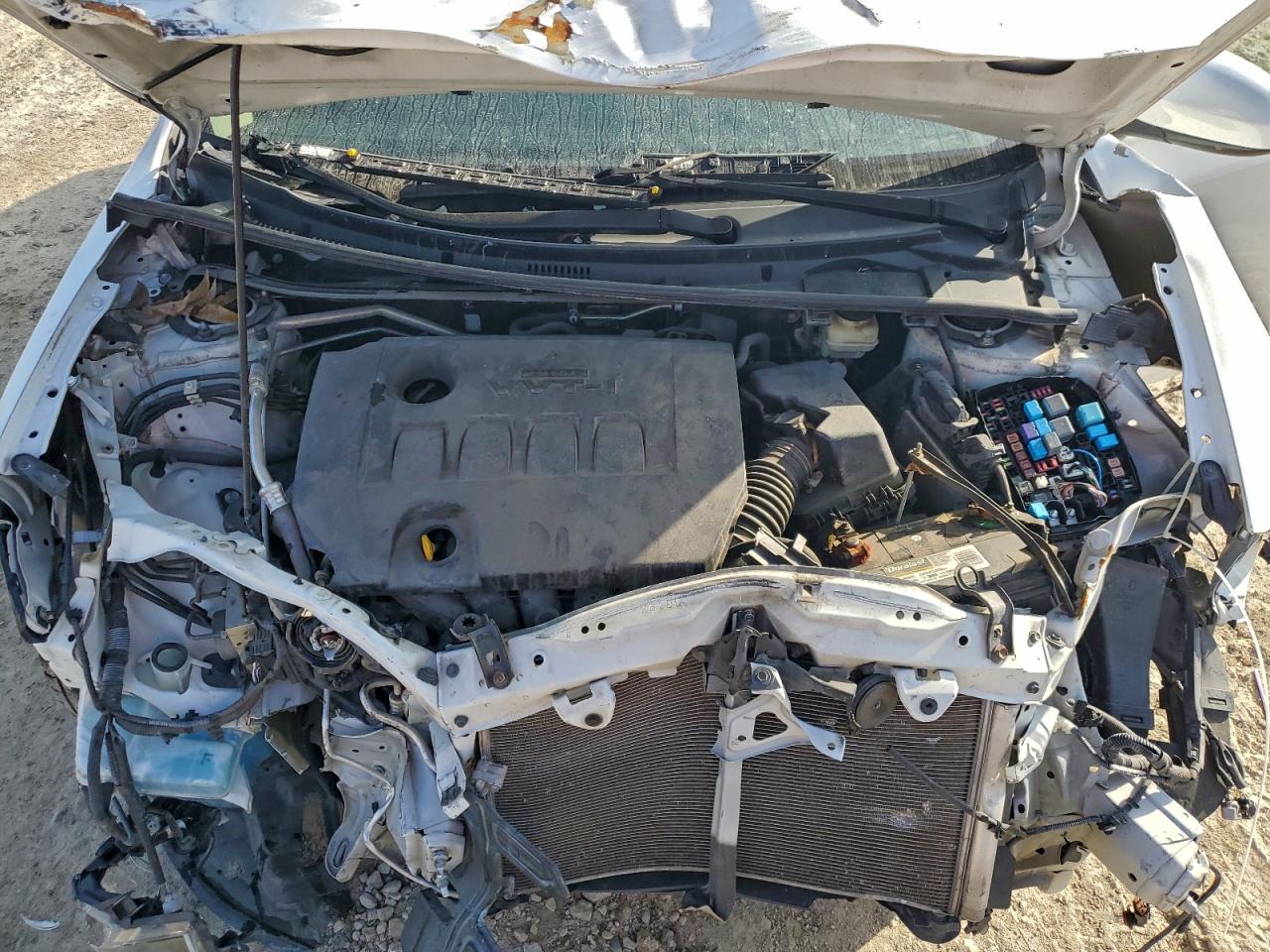 Toyota Corolla L Image 11