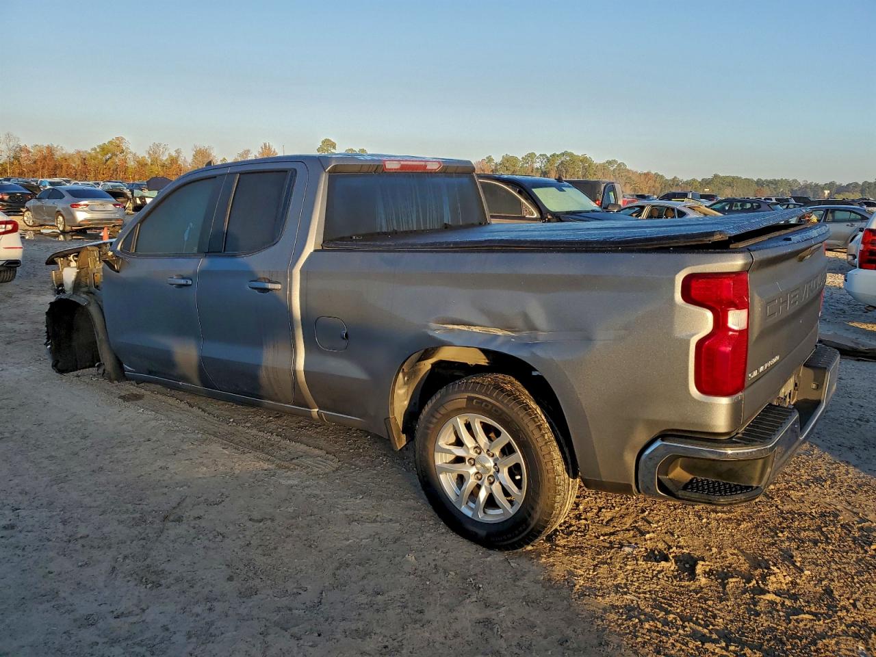 Chevrolet Silverado C1500 Lt Image 6
