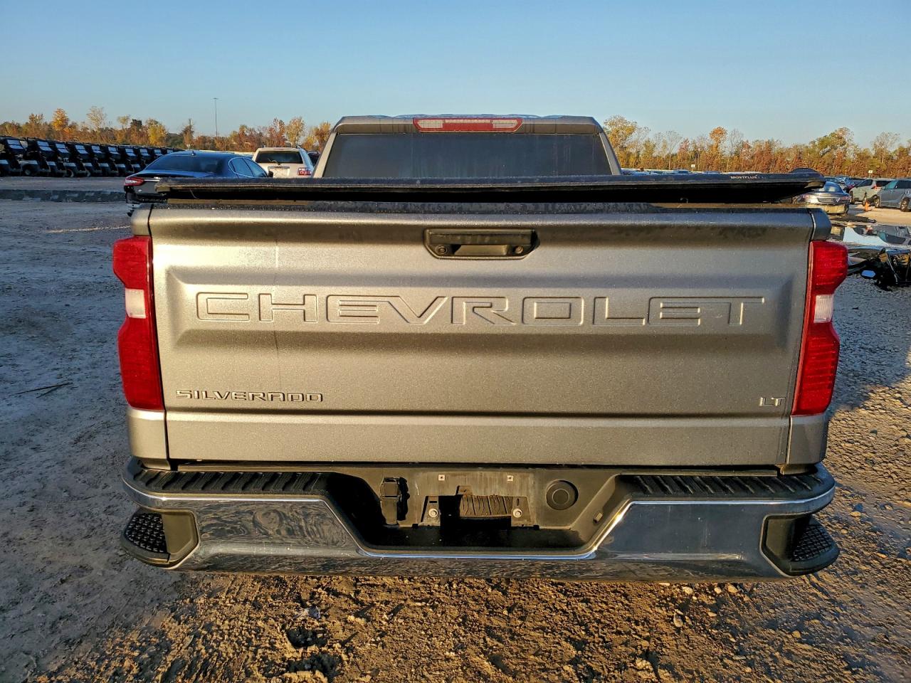 Chevrolet Silverado C1500 Lt Image 9