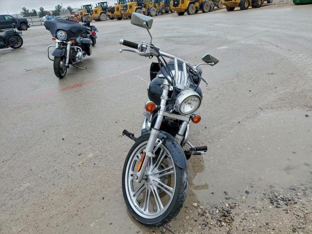 Kawasaki Vulcan 900 C Image 3