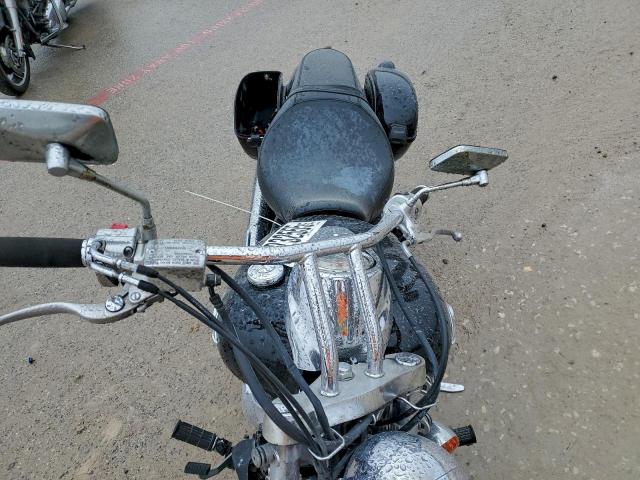 Kawasaki Vulcan 900 C Image 5