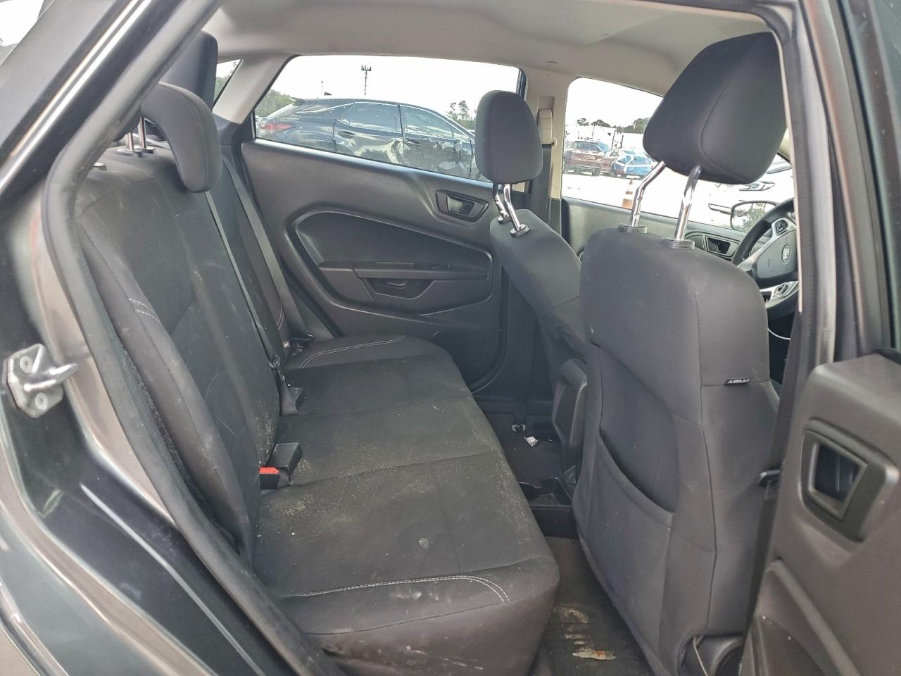 Ford Fiesta Se Image 6