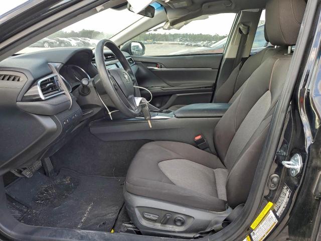 Toyota Camry L Image 9