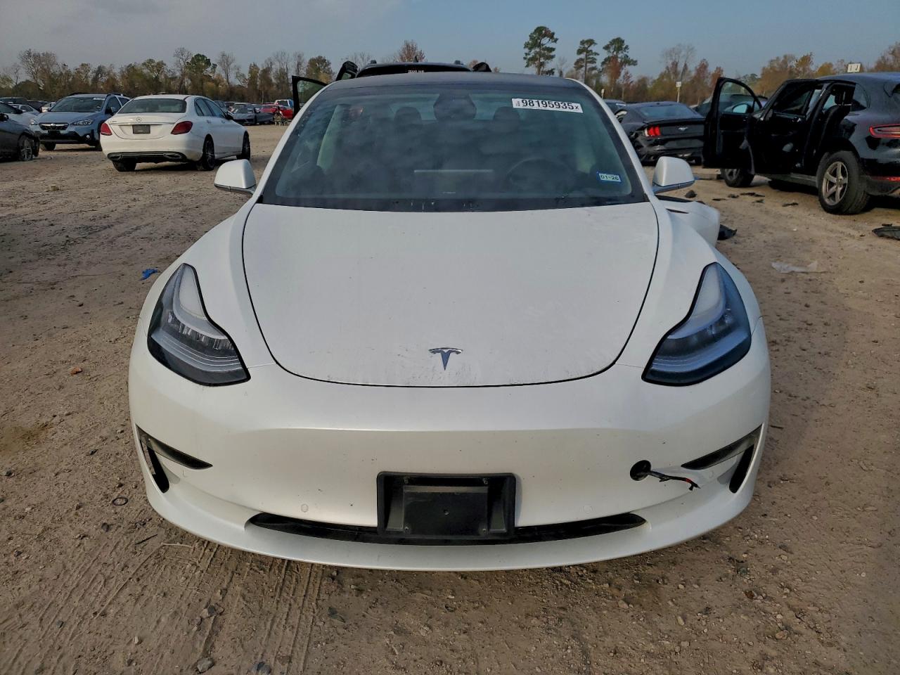 Tesla Model 3 Image 8