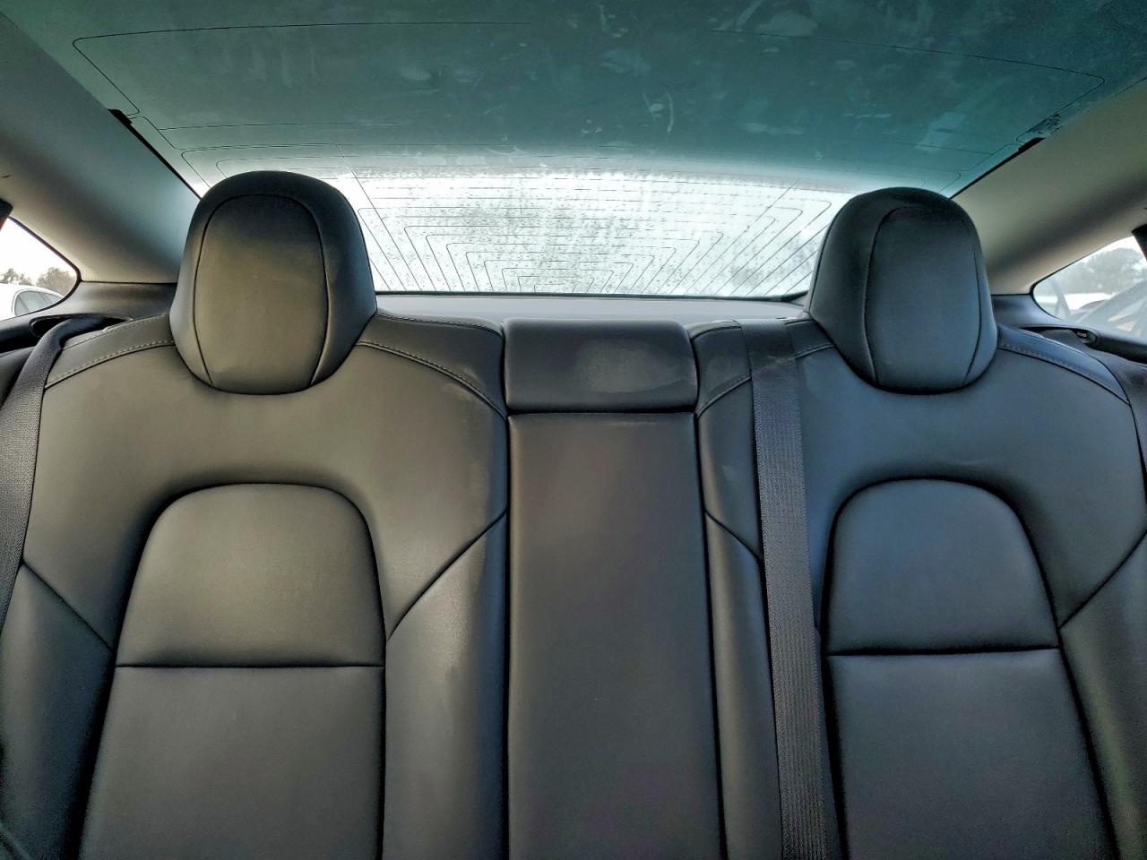 Tesla Model 3 Image 14