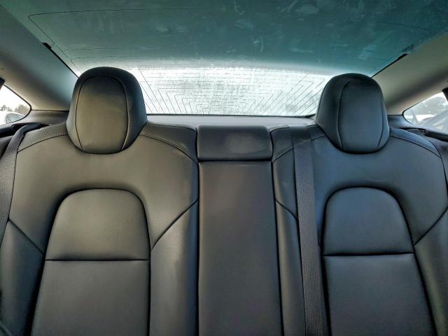 Tesla Model 3 Image 14