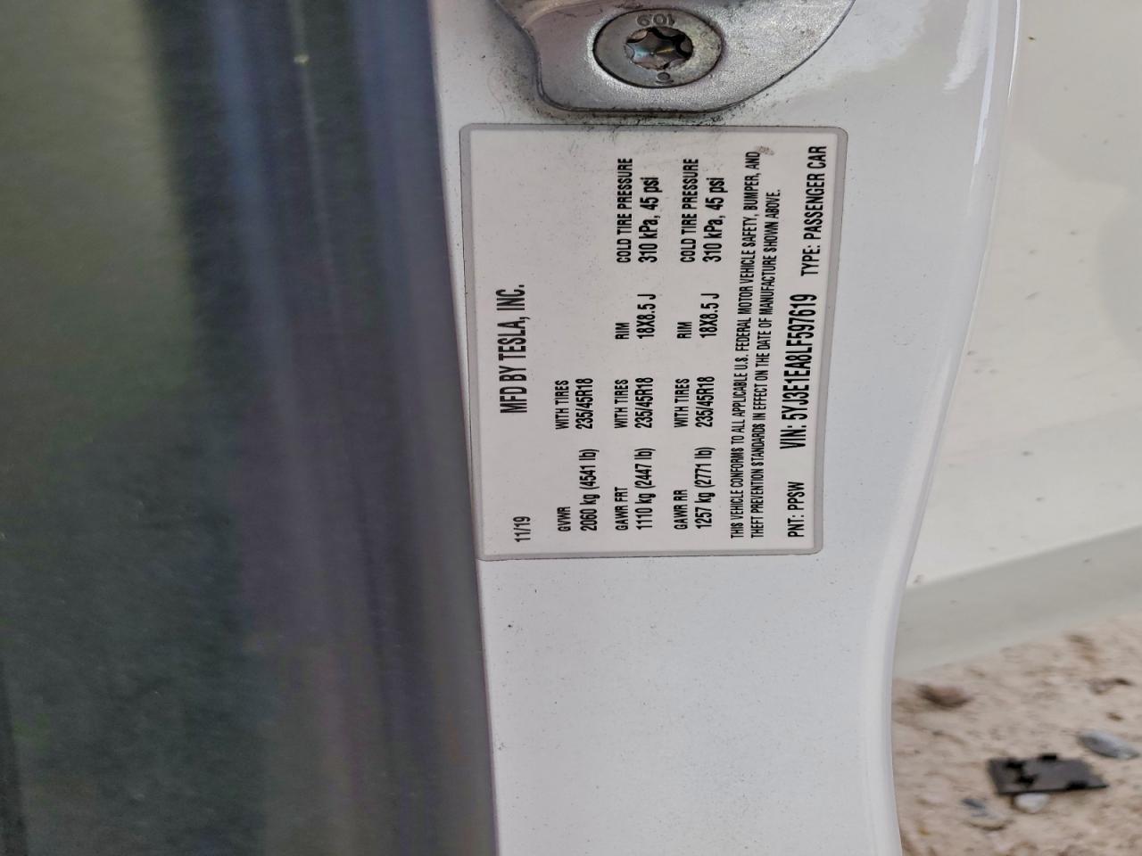 Tesla Model 3 Image 12