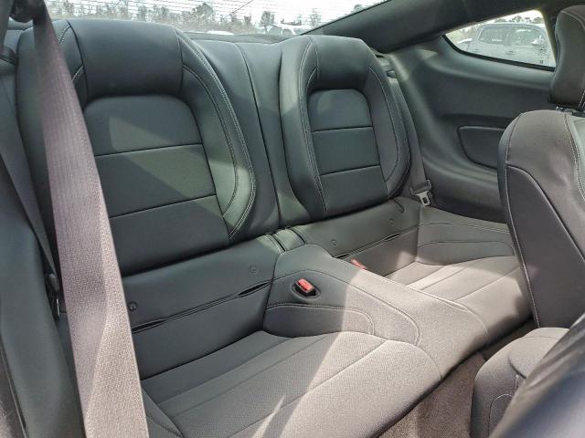 Ford Mustang Image 13