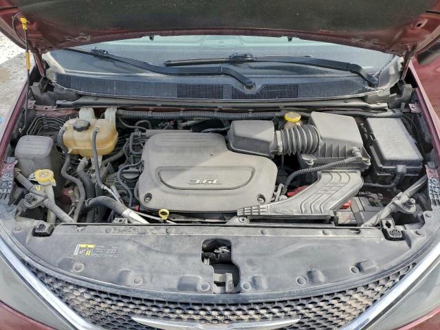 Chrysler Pacifica Touring Image 13
