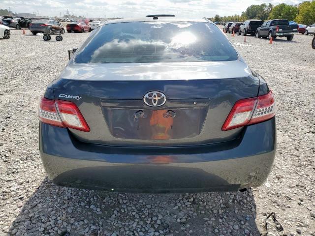 Toyota Camry Base Image 6