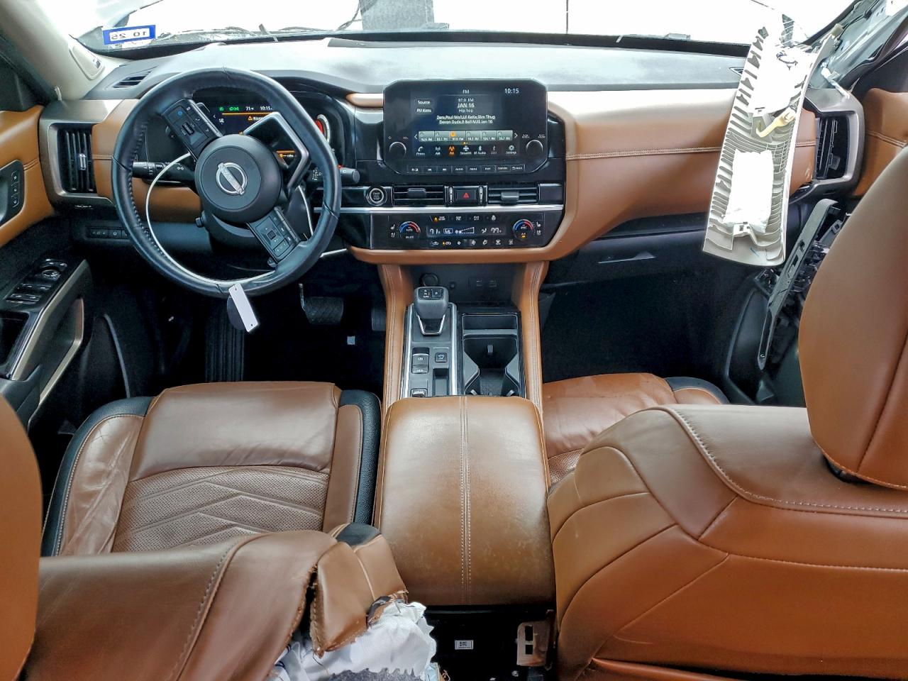 Nissan Pathfinder Platinum Image 7