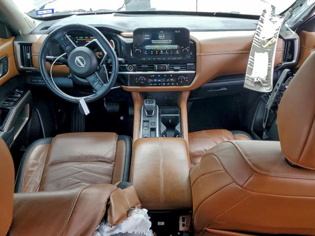 Nissan Pathfinder Platinum Image 7