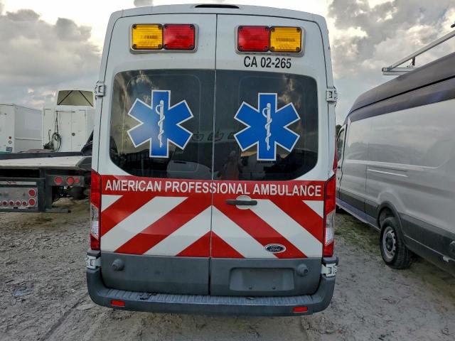 Ford Transit T-250 Image 4