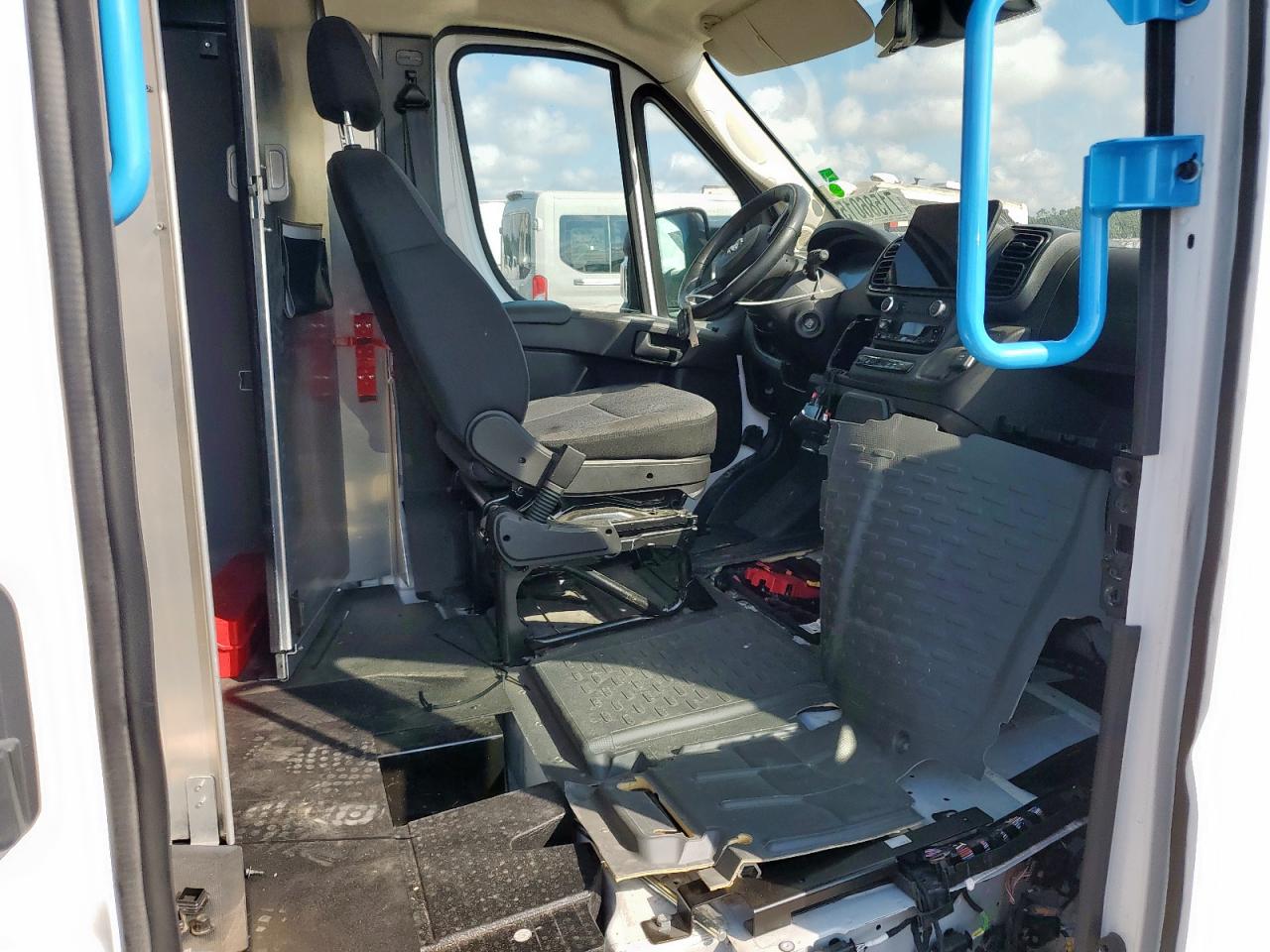 Ram Promaster 3500 Super High Image 7