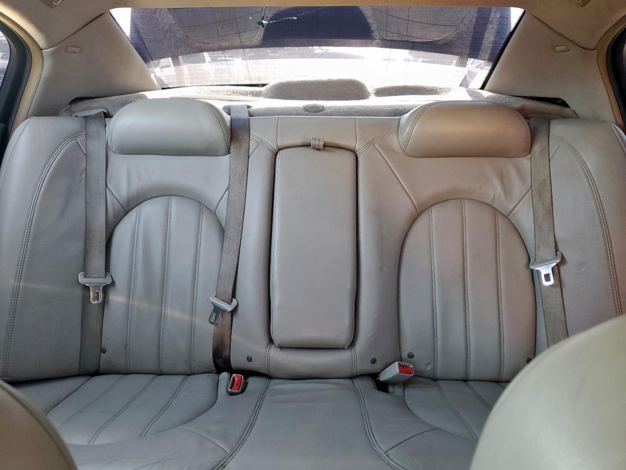 Buick Lucerne Cxl Image 10