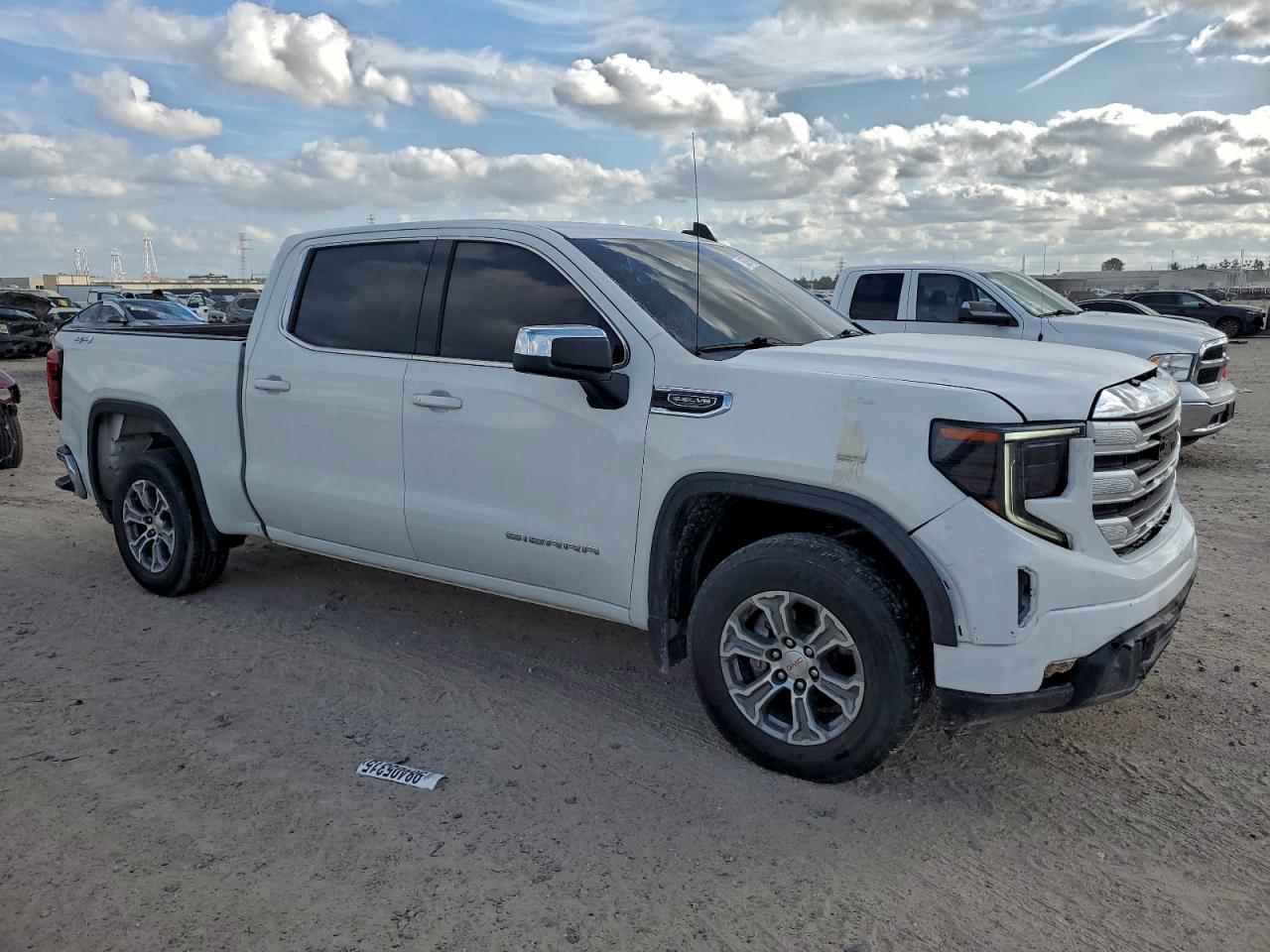 GMC Sierra K1500 Sle Image 9