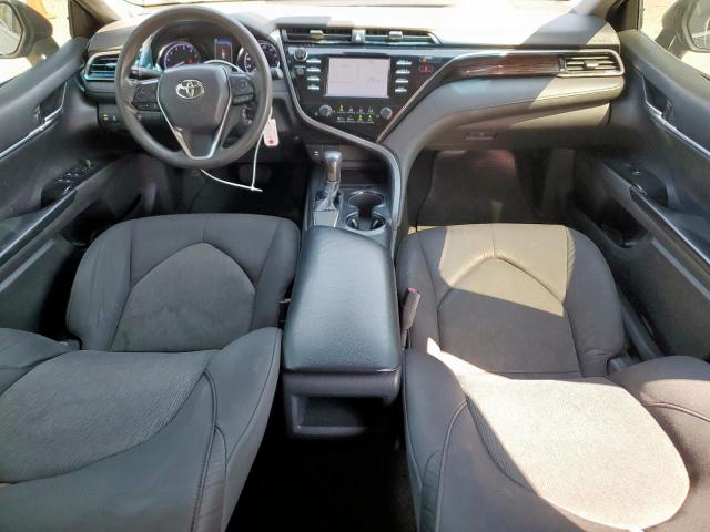 Toyota Camry L Image 9