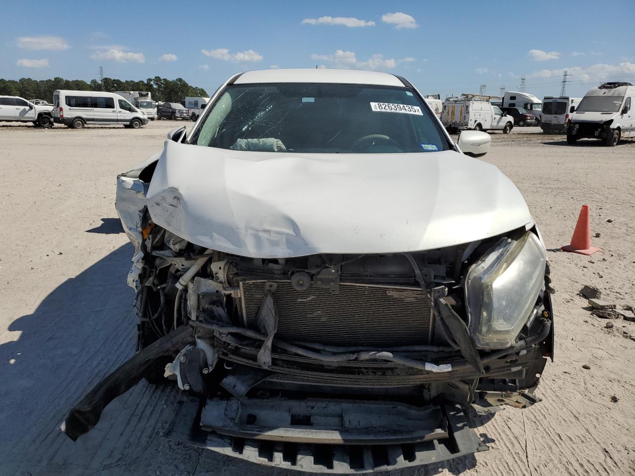 Nissan Rogue S Image 3